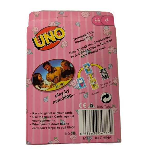 Hello Kitty UNO Card Game Sanrio Edition Family Game - Picture 2 of 3